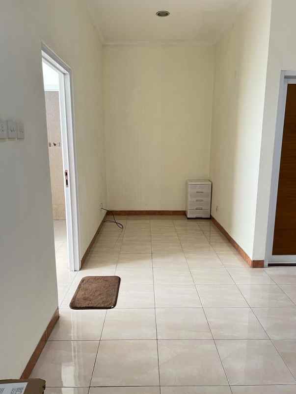 dijual rumah kelapa gading