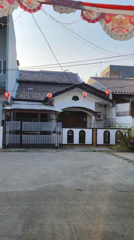 dijual rumah kelapa gading