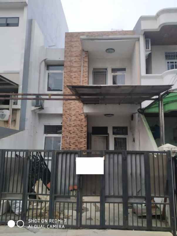 dijual rumah kelapa molek kelapa gading