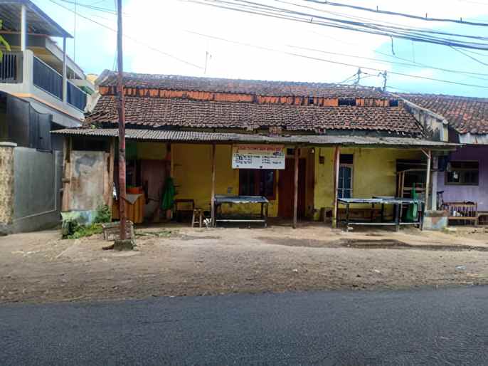 dijual rumah kelurahan kalipuro kec