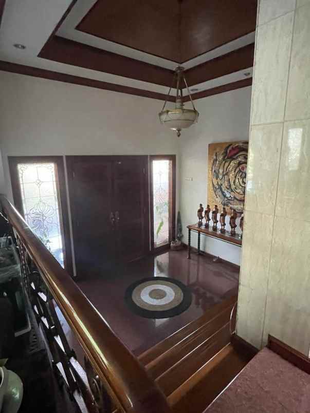 dijual rumah kemang