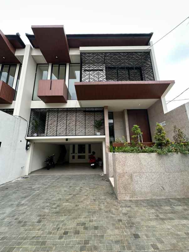 dijual rumah kemang jakarta selatan