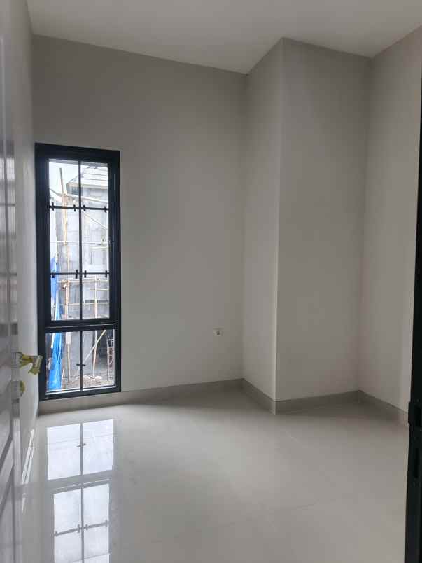 dijual rumah klipang