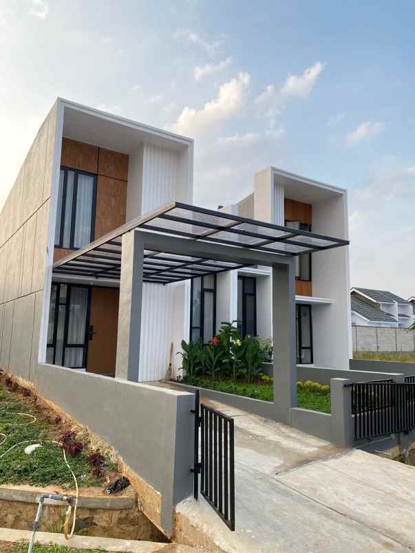 dijual rumah komersil type mezzanine di citeurep bogor