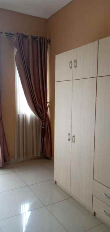 dijual rumah komp sherwood garden