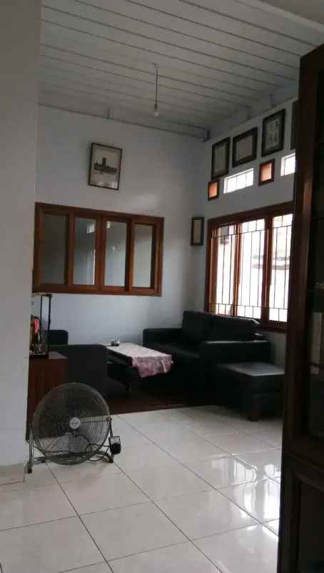 dijual rumah komplek bangun cipta