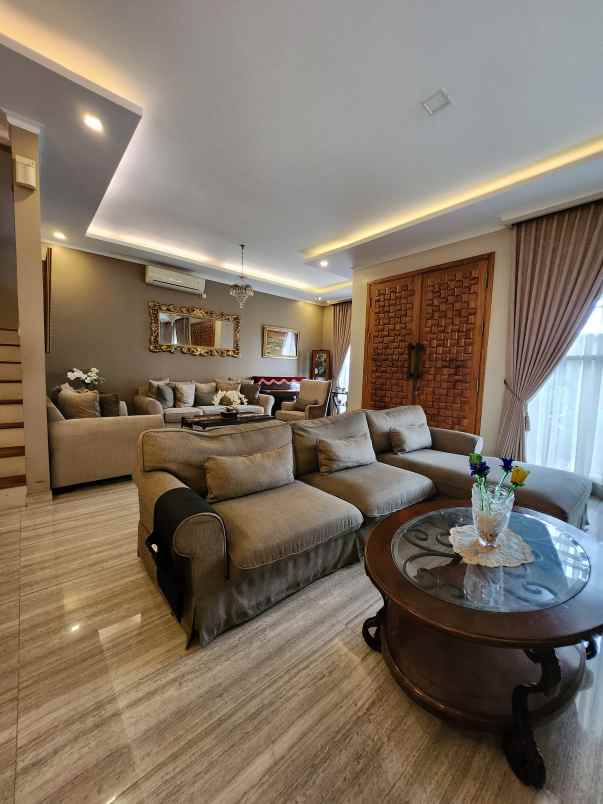 dijual rumah komplek bintaro jaya