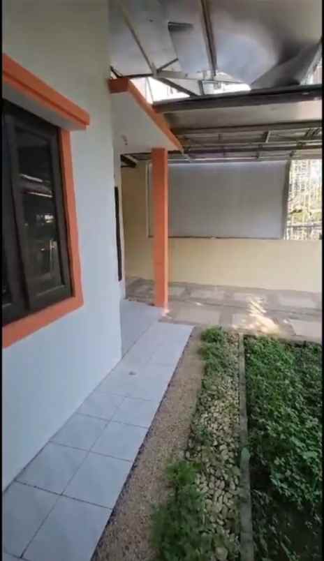 dijual rumah komplek giri mekar indah