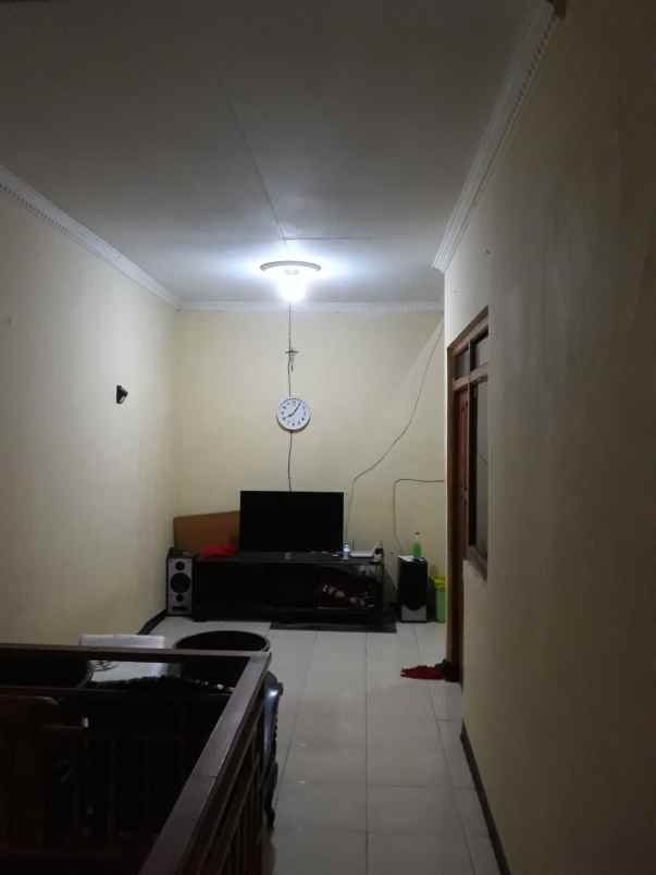 dijual rumah komplek graha bukit raya 3