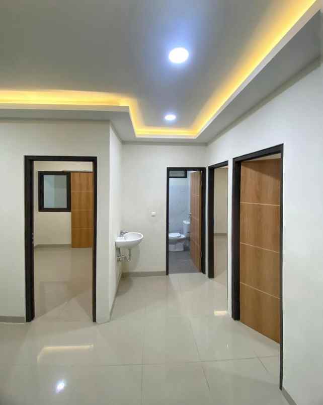 dijual rumah komplek griya cihanjuang