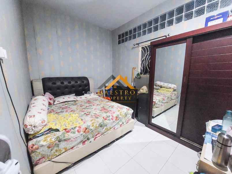 dijual rumah komplek krakatoa paradise