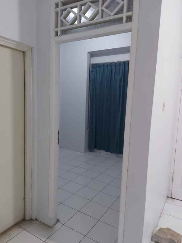 dijual rumah komplek mewah vila dago