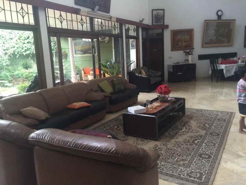 dijual rumah komplek taman sakura indah bdg