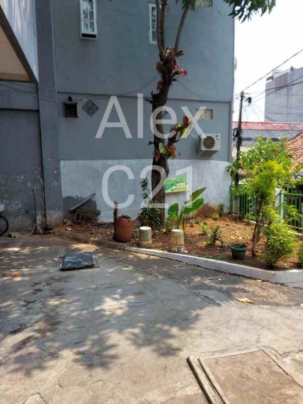 dijual rumah kost aktif mangga besar