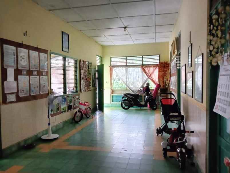 dijual rumah lampersari