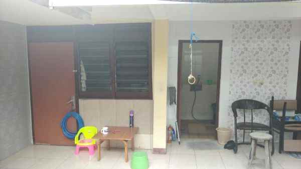 dijual rumah lebak arum