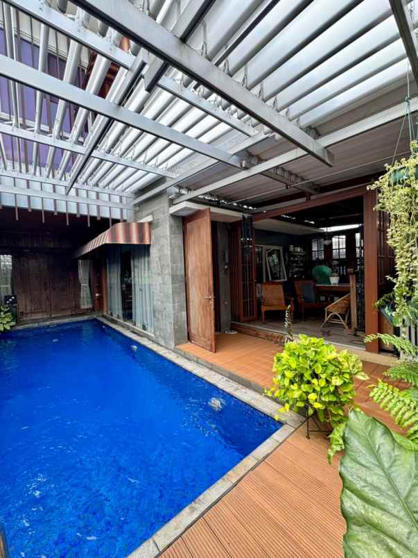 dijual rumah lebak bulus 1