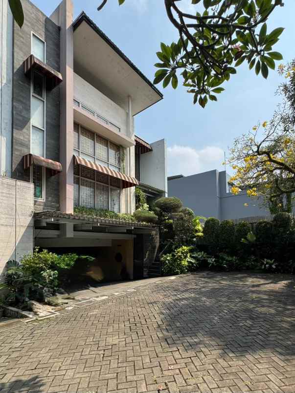 dijual rumah lebak bulus 1