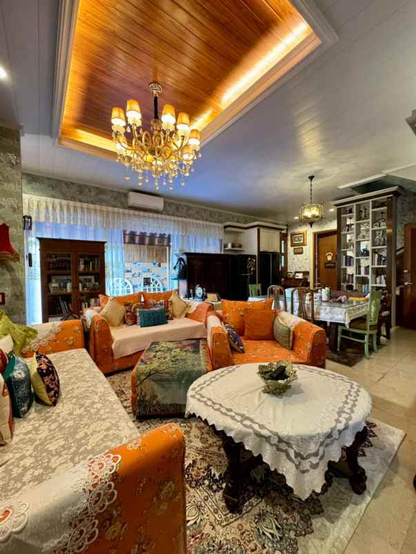 dijual rumah lebak bulus 1