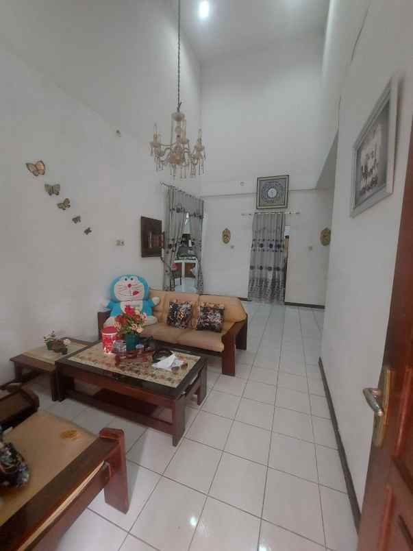 dijual rumah lengkong wetan