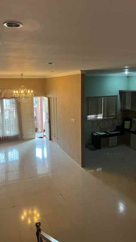 dijual rumah lokasi perum sulfat indah kota malang