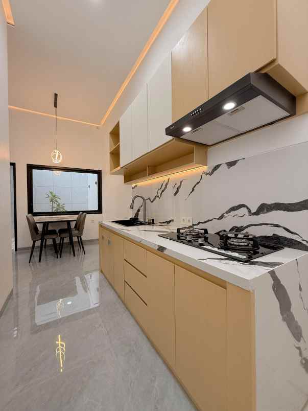 dijual rumah lokasi perumahan spi sukun kota malang