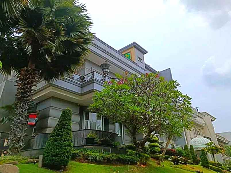 dijual rumah lotus palace pantai indah