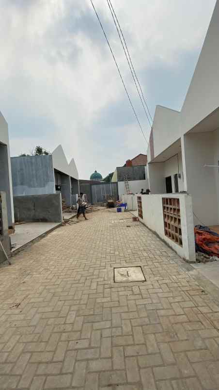 dijual rumah m2mh r2x rt 004 rw 007