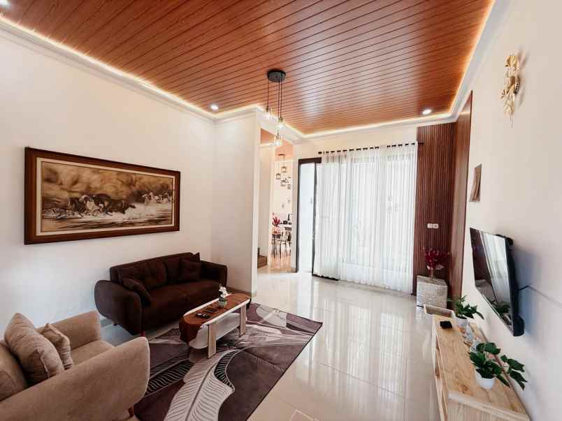 dijual rumah maguwoharjo sleman