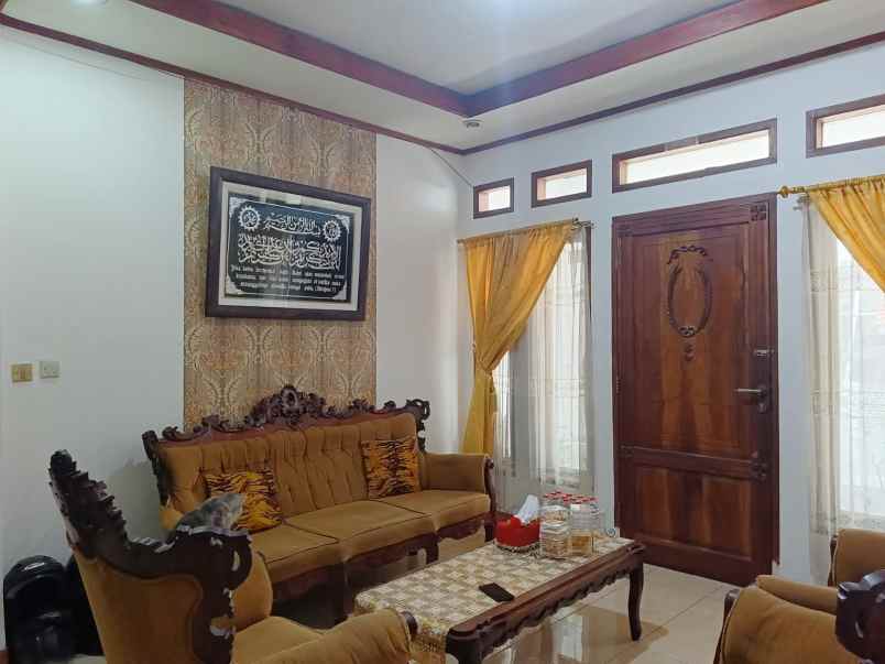 dijual rumah manglayang regency