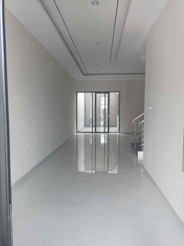 dijual rumah manyar kertoadi