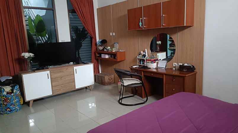 dijual rumah manyar kertoadi