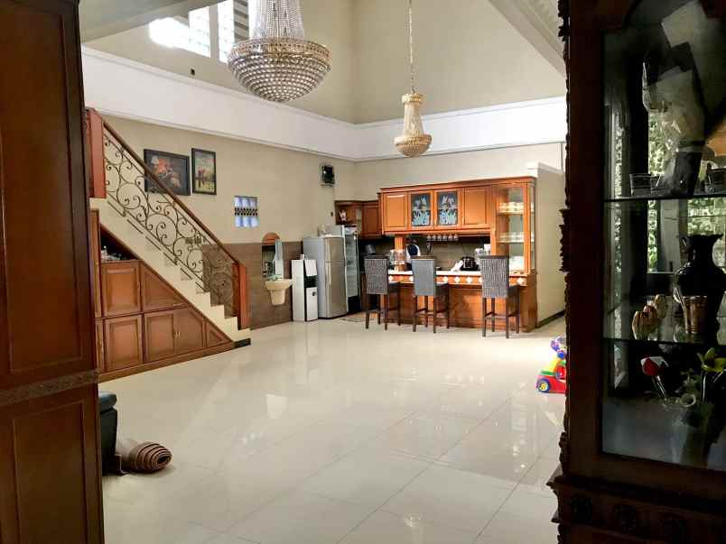 dijual rumah margawangi