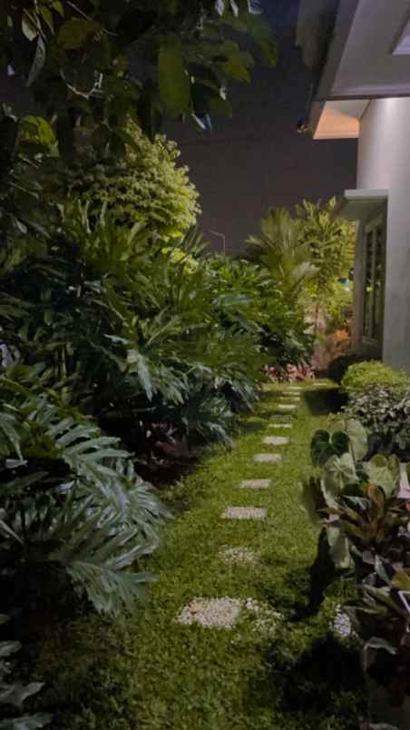 dijual rumah mewah di leuwinanggung cibubur depok