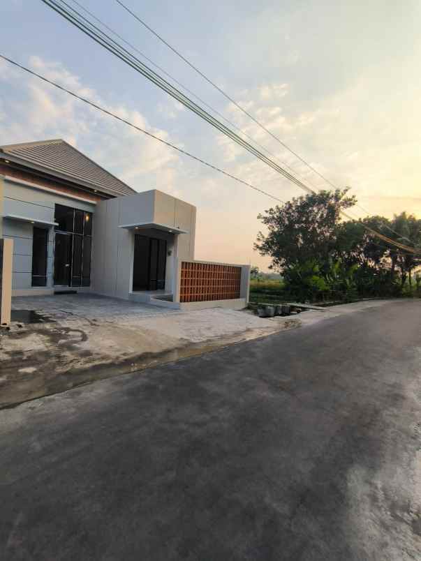 dijual rumah mlati