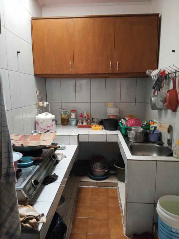 dijual rumah mungil siap huni di karasak