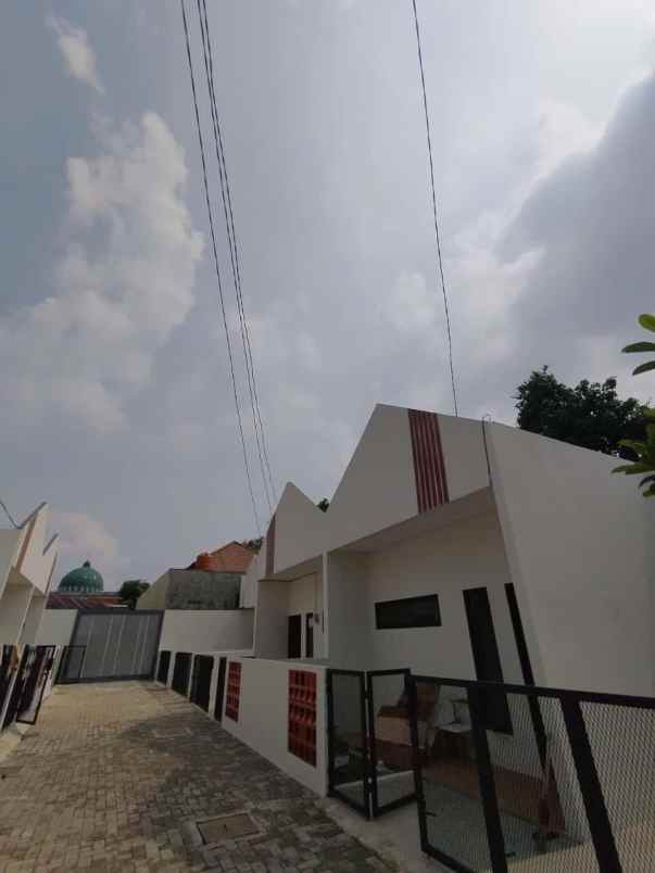 dijual rumah murah mewah lokasi strategis