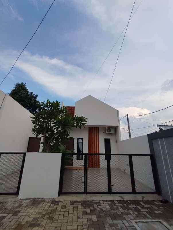 dijual rumah murah mewah lokasi strategis