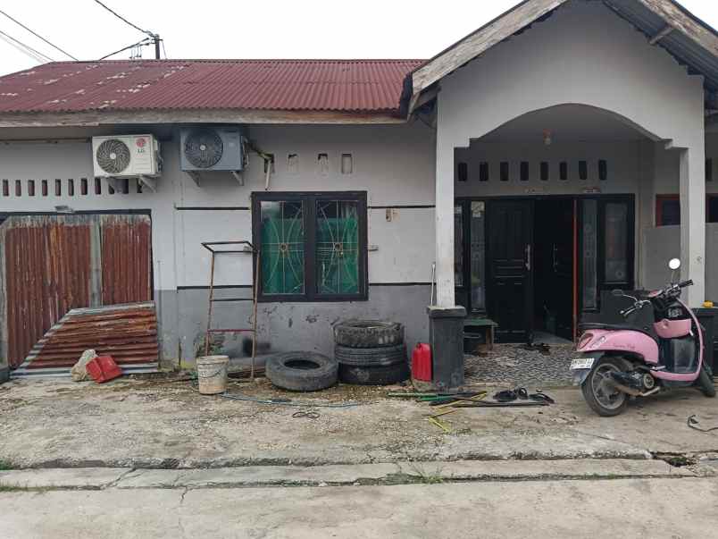 dijual rumah murah posisi hook simpang kualu panam