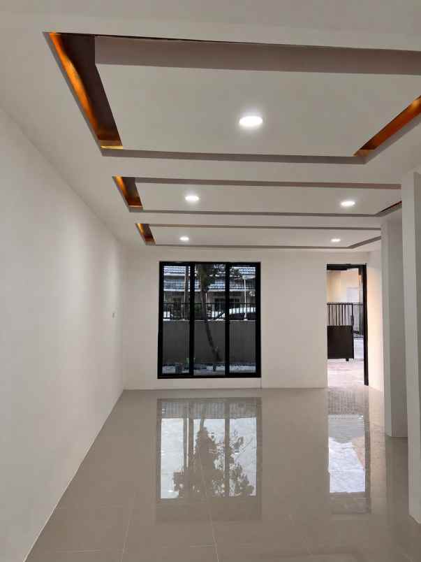 dijual rumah nginden surabaya