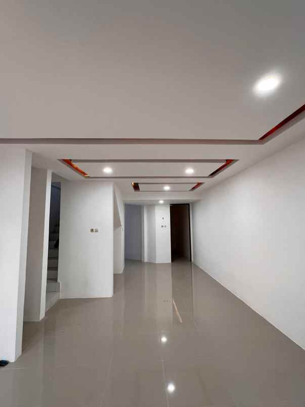 dijual rumah nginden surabaya