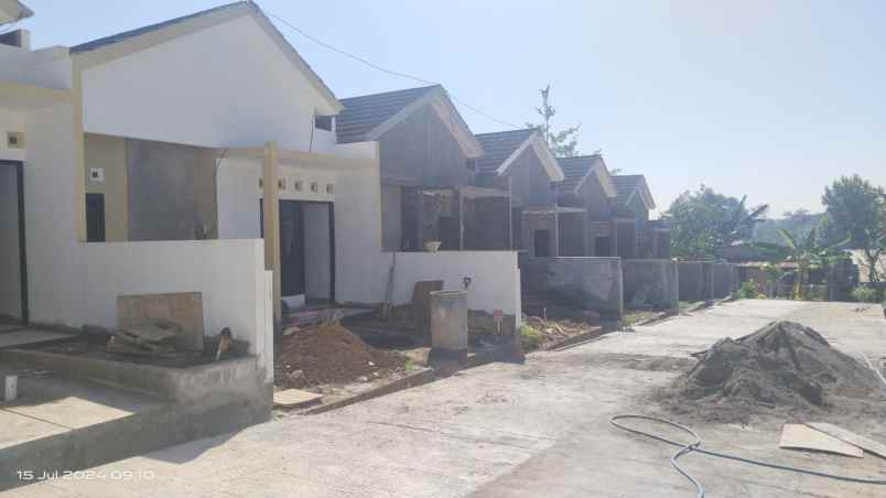 dijual rumah nyatnyono ungaran barat