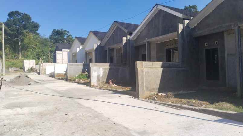 dijual rumah nyatnyono ungaran barat