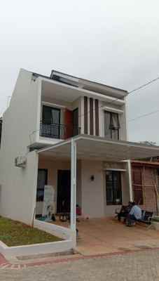 dijual rumah padurenan