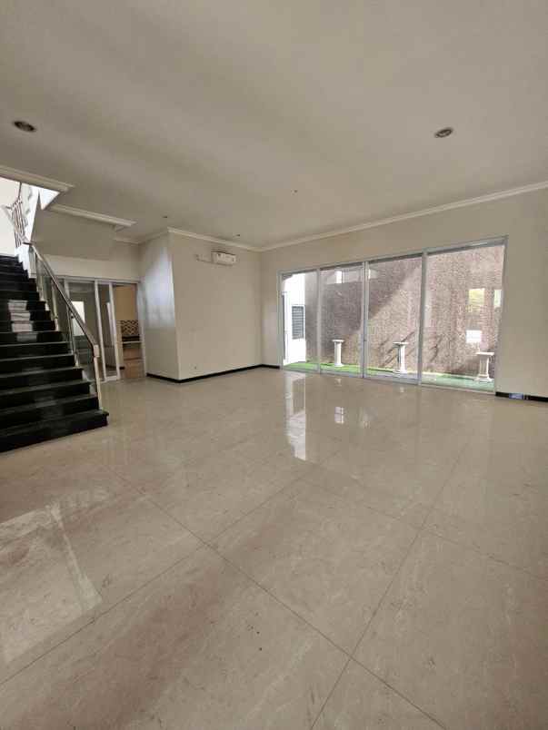 dijual rumah pakuwon city san antonio