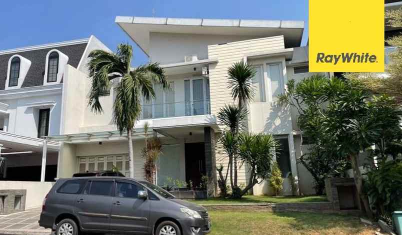 dijual rumah pakuwon indah vila bukit