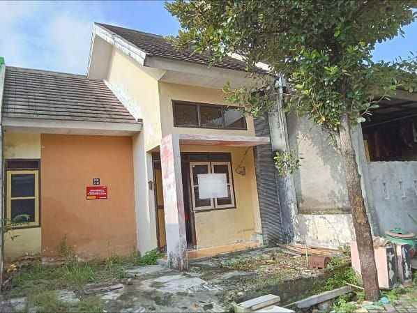 dijual rumah palem pertiwi menganti gresik