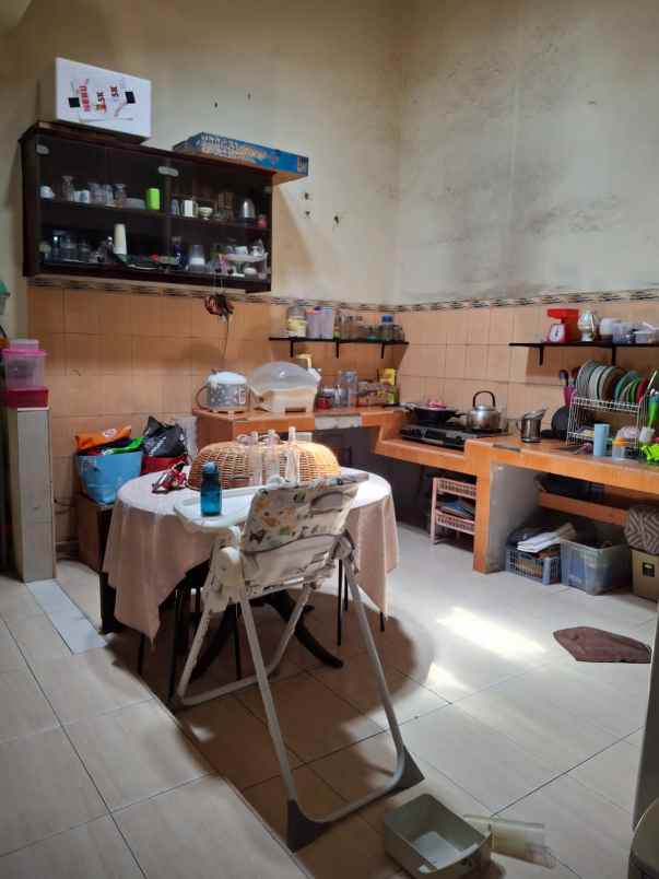 dijual rumah palem semi