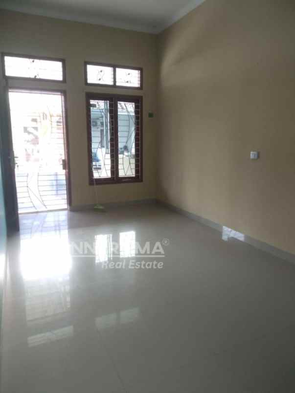 dijual rumah pancoran mas depok