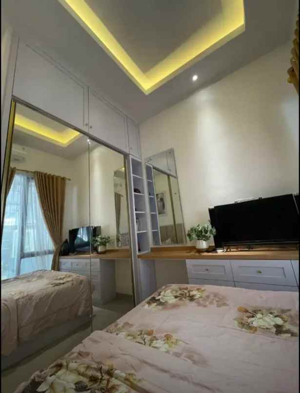 dijual rumah pandanaran hills